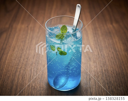 涼しげな炭酸水 涼しげな炭酸水 138328155
