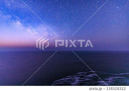 海と星がつながる涙岬の夜 138328322