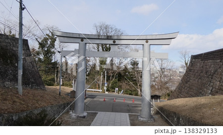 石垣に囲まれた鳥居 石垣に囲まれた鳥居 138329133