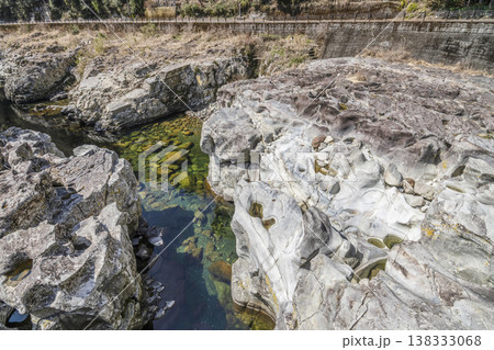 古座川の「滝の拝」 古座川の「滝の拝」 138333068