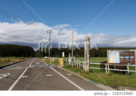 寒立馬尻屋崎放牧場入口ゲート（青森県） 138333980