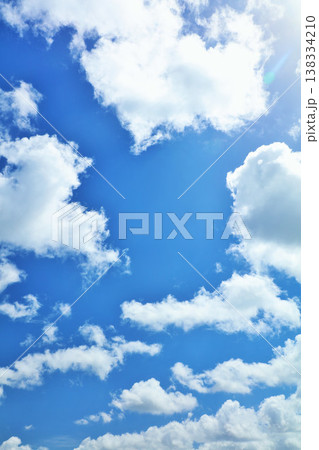 夏の青空と雲 夏の青空と雲 138334210
