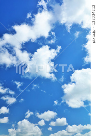 夏の青空と雲 夏の青空と雲 138334212
