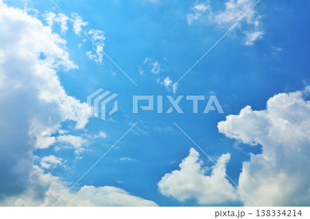 夏の青空と雲 夏の青空と雲 138334214