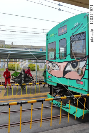 伊賀忍者の駅となった伊賀鉄道の上野市駅(三重県伊賀市) 伊賀忍者の駅となった伊賀鉄道の上野市駅(三重県伊賀市) 138334971