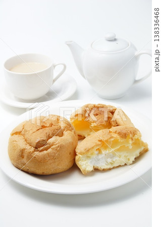 おいしいシュークリーム おいしいシュークリーム 138336468