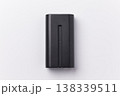 カメラ等のデジタル機器用バッテリー 白背景 138339511