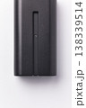 カメラ等のデジタル機器用バッテリー 白背景 138339514