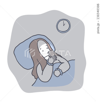 夜中の寝る前にスマホをいじって眠れない女性のイラスト素材 夜中の寝る前にスマホをいじって眠れない女性のイラスト素材 138340386