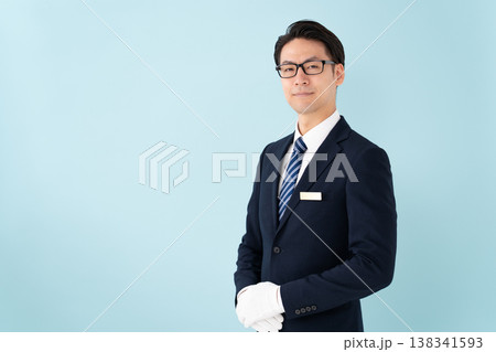 ビジネスマン 白手袋 ビジネスマン 白手袋 138341593