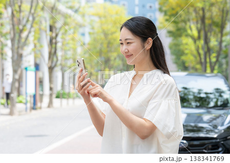 女性 車 スマホ ライドシェア 女性 車 スマホ ライドシェア 138341769