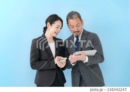 ビジネス 男女 会話 検索 ビジネス 男女 会話 検索 138342247
