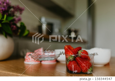 Delicious strawberry blueberry pie, tart with pudding with kitchen background Delicious strawberry blueberry pie, tart with pudding with kitchen background 138344547