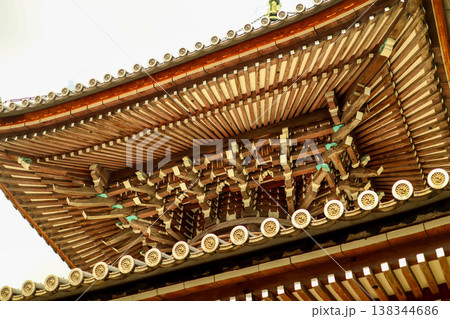 寺院屋根の木組みディテール temple roof detail photo 寺院屋根の木組みディテール temple roof detail photo 138344686