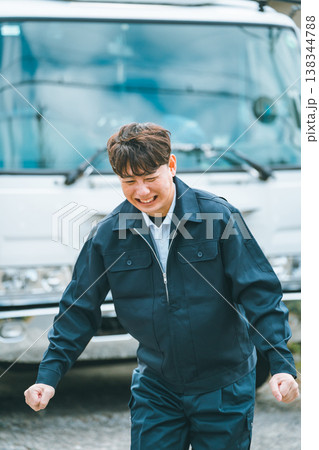 トラックドライバー トラックドライバー 138344788