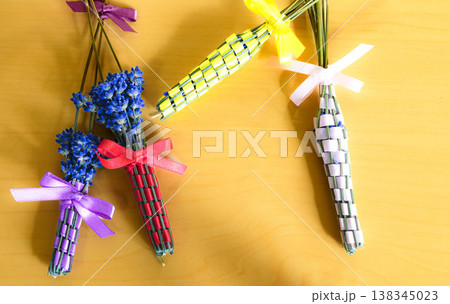 夏の北海道富良野のイメージであるラベンダーのスティック 138345023