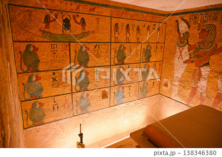ツタンカーメン墓 壁画 12のマントヒヒ 王家の谷 ツタンカーメン墓 壁画 12のマントヒヒ 王家の谷 138346380