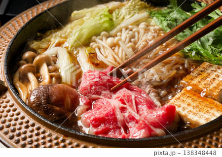 すき焼き すき焼き 138348448