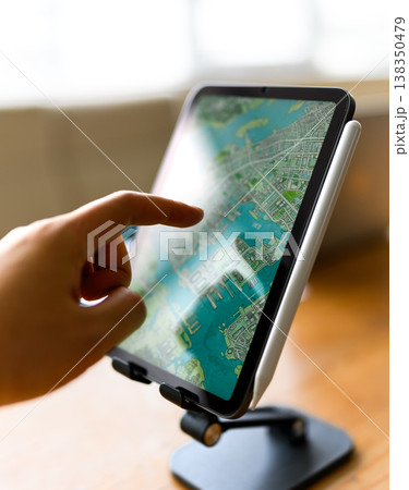タブレット地図操作 タブレット地図操作 138350479