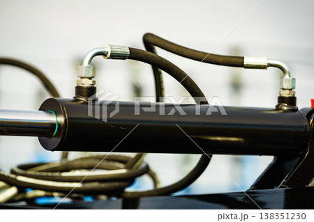 Hydraulic mechanism on modern machine Hydraulic mechanism on modern machine 138351230