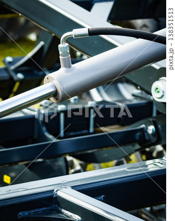 Hydraulic system on modern machine 138351513