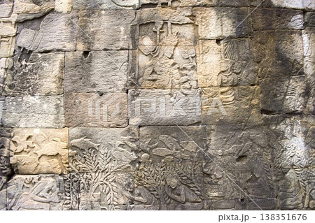 アンコールトム・バイヨンの壁面彫刻 138351676
