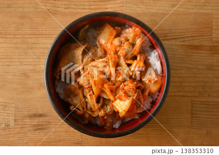 豚キムチ丼 138353310