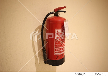 消火器 移動式粉末消火設備 消火設備 消火器 移動式粉末消火設備 消火設備 138355759
