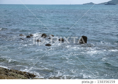 岩のある風景 138356159
