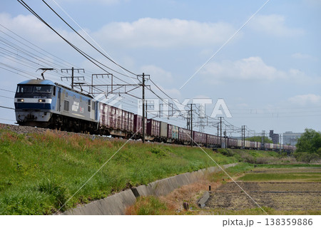 東海道線を走るEF210コンテナ貨物列車 東海道線を走るEF210コンテナ貨物列車 138359886