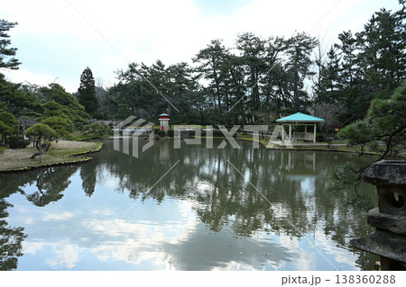 庭園が美しい白山神社(新潟県新潟市中央区) 庭園が美しい白山神社(新潟県新潟市中央区) 138360288