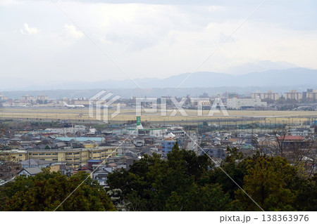 瑞穂ビューパーク展望台から見た横田基地 瑞穂ビューパーク展望台から見た横田基地 138363976