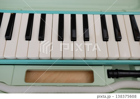 ピアニカ 138375608