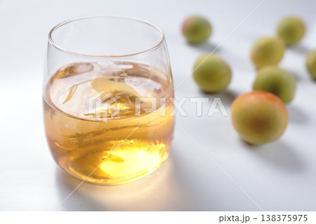 自家製の梅酒(ロック・グラス) 自家製の梅酒(ロック・グラス) 138375975