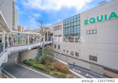 川越駅東口とEQUIA（エキア）の外観とペデストリアンデッキ【埼玉県川越市脇田町】 138379462