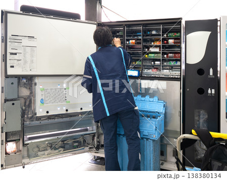 自動販売機への商品補給 東京都 自動販売機への商品補給 東京都 138380134