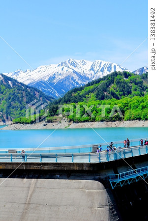 5月の黒部ダム　　　信州の自然　　　信州の風景　　　信州の景色 138381492