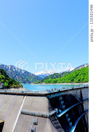5月の黒部ダム　　　信州の自然　　　信州の風景　　　信州の景色 138381496