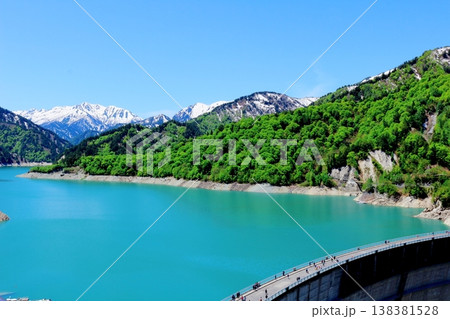 5月の黒部ダム　　　信州の自然　　　信州の風景　　　信州の景色 138381528