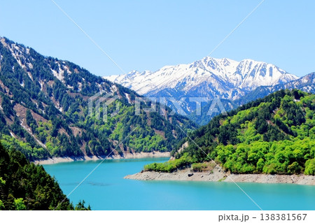 5月の黒部ダム　　　信州の自然　　　信州の風景　　　信州の景色 138381567