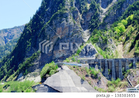 5月の黒部ダム　　　信州の自然　　　信州の風景　　　信州の景色 138381655