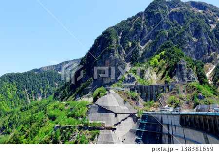 5月の黒部ダム　　　信州の自然　　　信州の風景　　　信州の景色 138381659