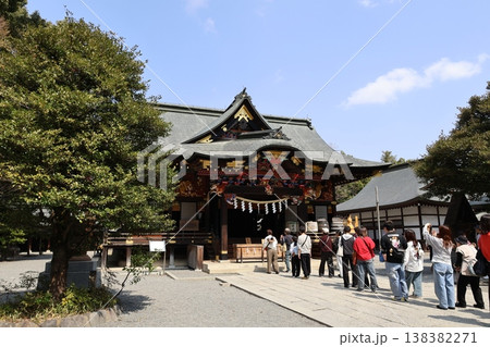 秩父神社　権現造りの本殿（埼玉県秩父市番場町） 138382271