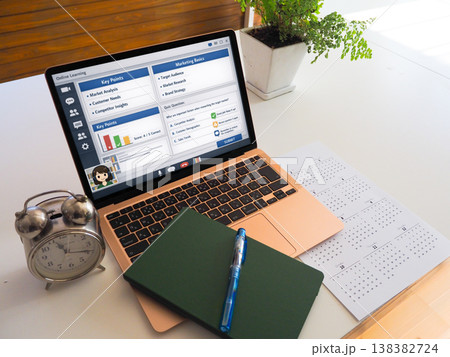 オンライン学習と添削画面 138382724