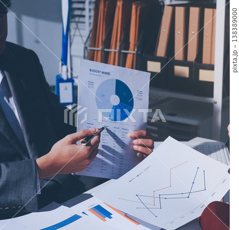 Diverse business people having a team meeting in an office Diverse business people having a team meeting in an office 138389000