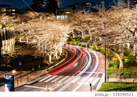 夜桜　～東京・東京ミッドタウン・18～ 138390521