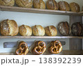 手作りパンが並ぶパン屋さん（ブーランジュリー） 138392239