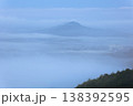 雲海に包まれる気仙沼市の大島亀山 138392595