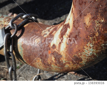 錆びた鎖　コピースペース　サビの芸術　侘び寂びを感じて 138393016