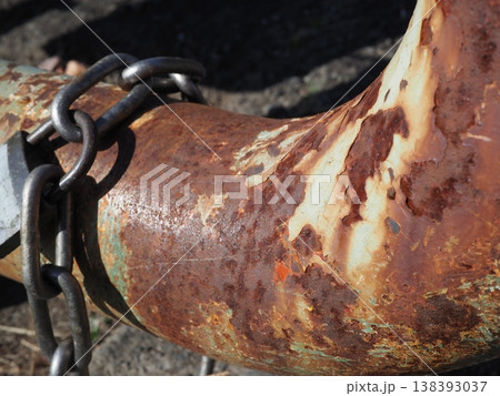 錆びた鎖　コピースペース　サビの芸術　侘び寂びを感じて 138393037